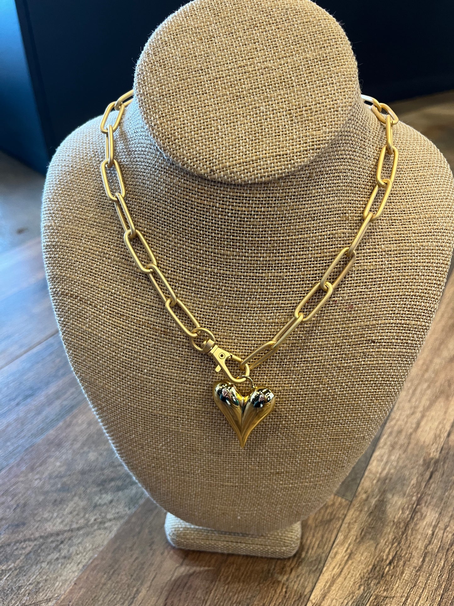 Virtue 1856ph Paperclip Chain w/ Gold Heart