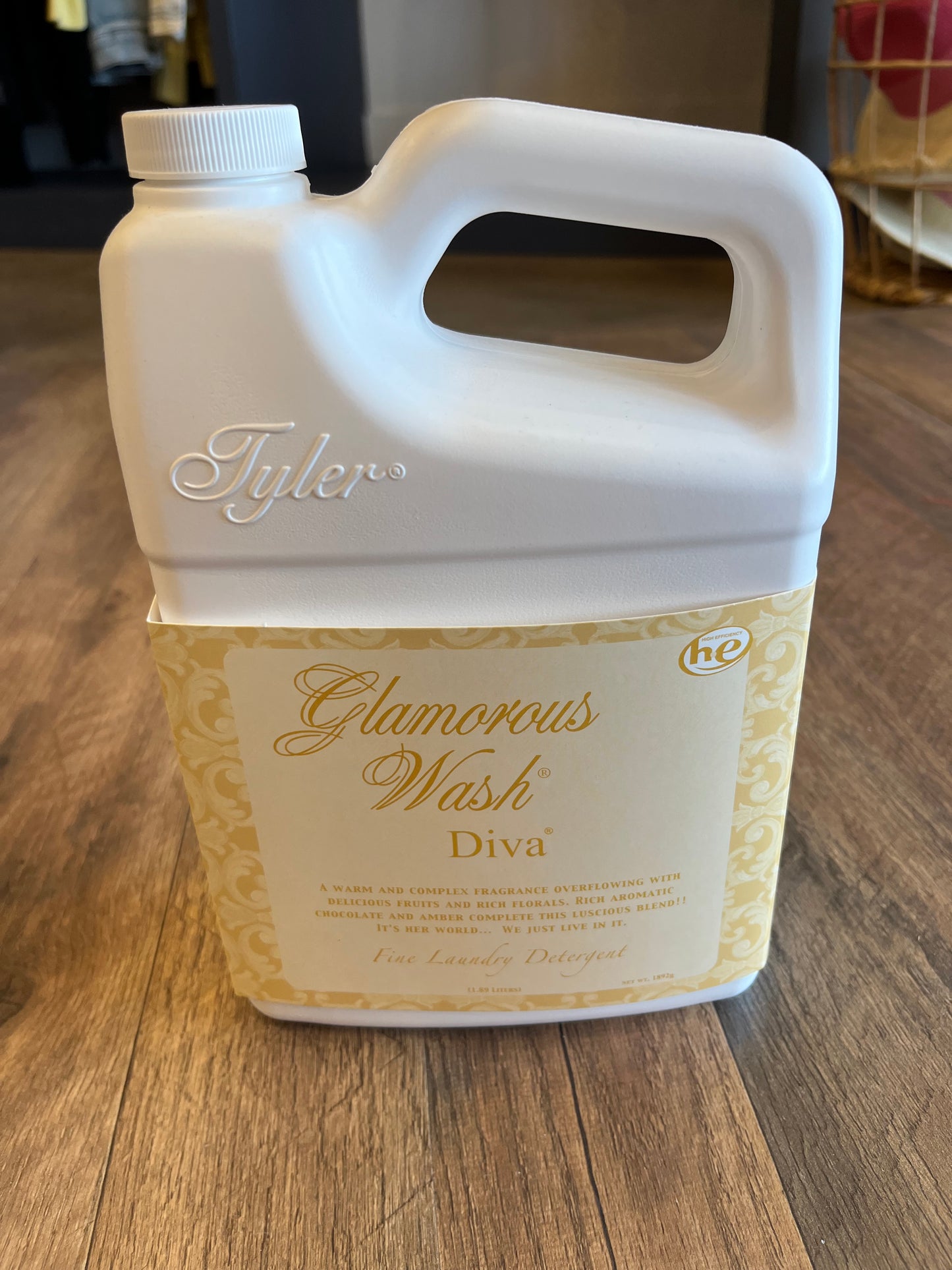 Tyler Candle 1.89 Liters Glamorous Wash